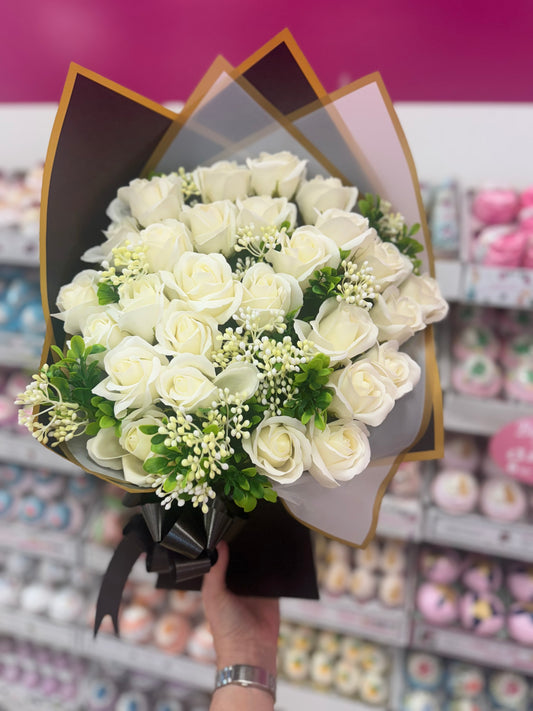 Large soap flowers cream