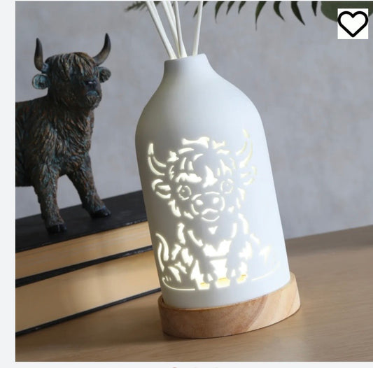 Highland cow 21 inch led reed diffuser