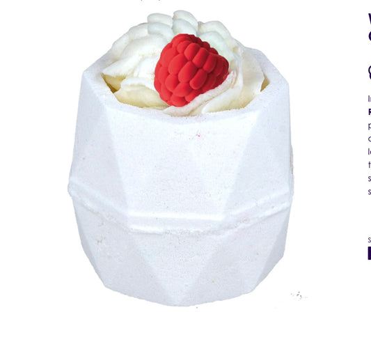 Bath bomb white chocolate and raspberry